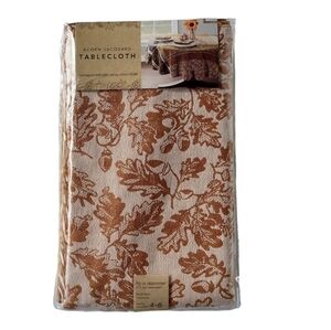Oeko-Tex Acorn Jacquard Multi Print RoundTablecloth 70" diameter